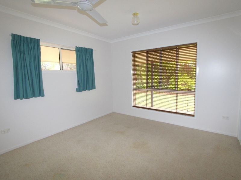 4 Andrews Road, Emerald QLD 4720