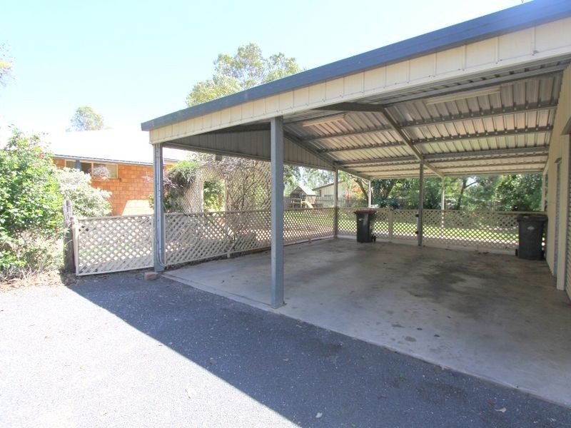 4 Andrews Road, Emerald QLD 4720