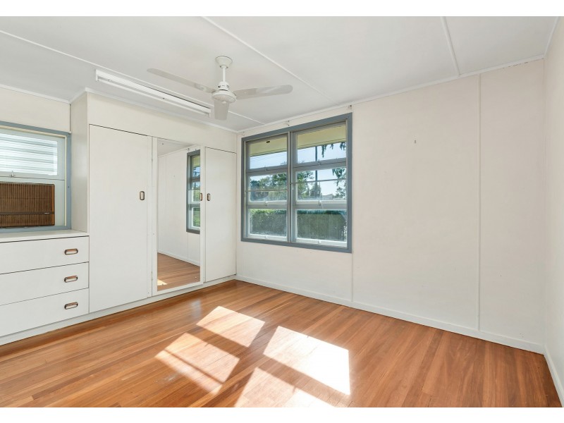 43 Dundas Street, Emerald QLD 4720