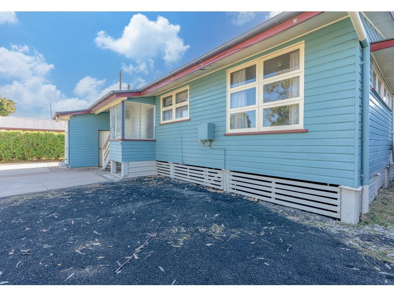 43 Dundas Street, Emerald QLD 4720