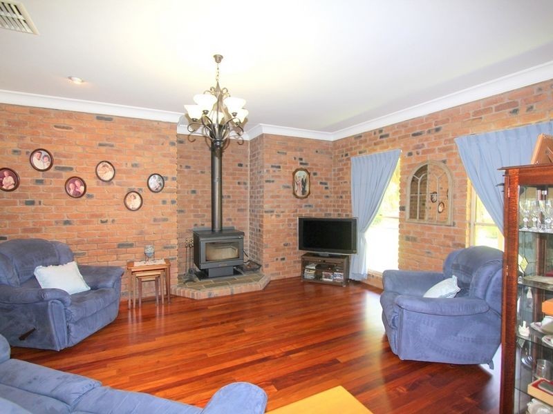 22 Akubra Dr, Emerald QLD 4720