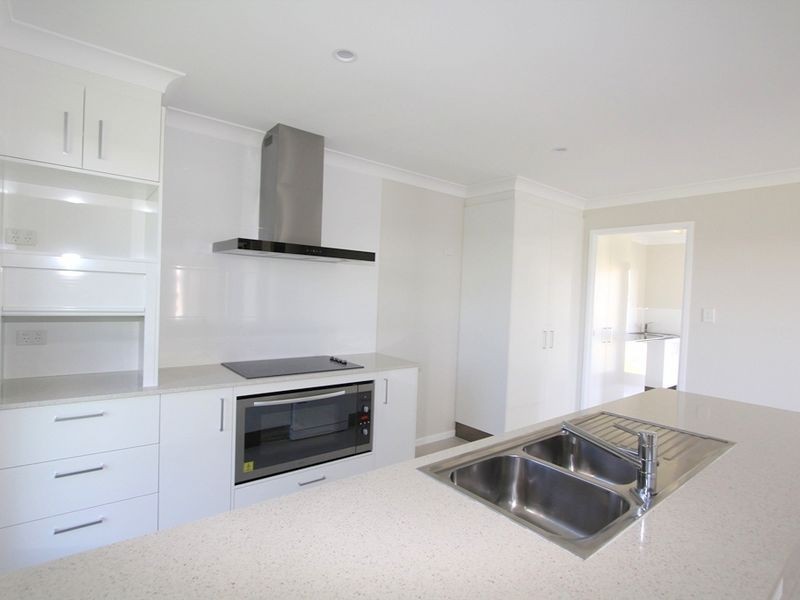 9 Spellman Street, Emerald QLD 4720