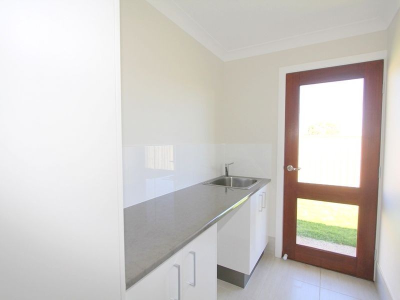 9 Spellman Street, Emerald QLD 4720