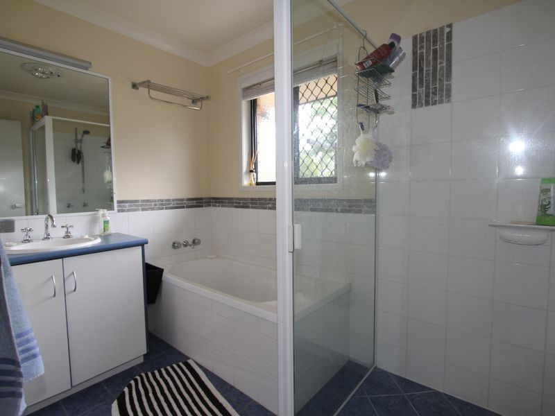 21 Coaker Drive, Emerald QLD 4720