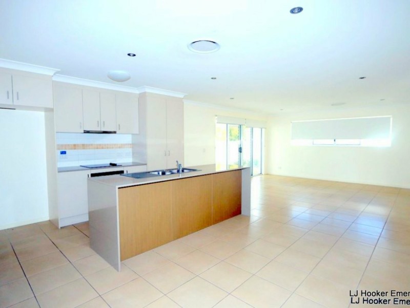 12 Rosehill Road, Emerald QLD 4720