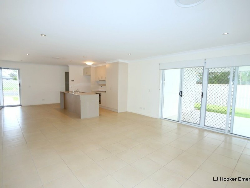 12 Rosehill Road, Emerald QLD 4720