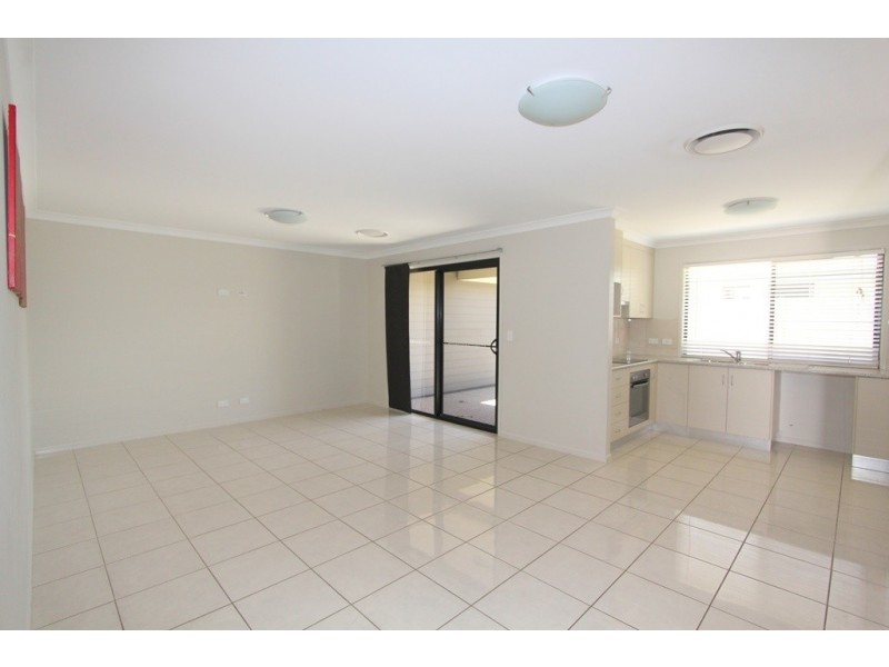 2/4 Parkway Street, Emerald QLD 4720