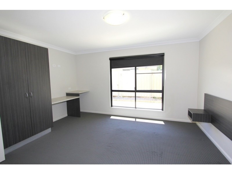 2/4 Parkway Street, Emerald QLD 4720