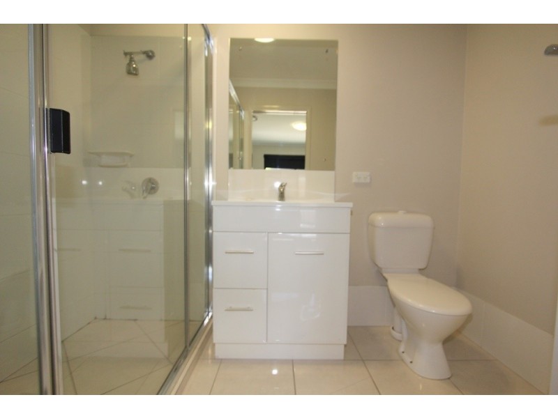 2/4 Parkway Street, Emerald QLD 4720