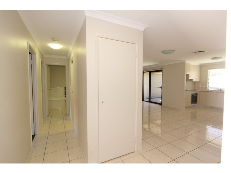 2/4 Parkway Street, Emerald QLD 4720