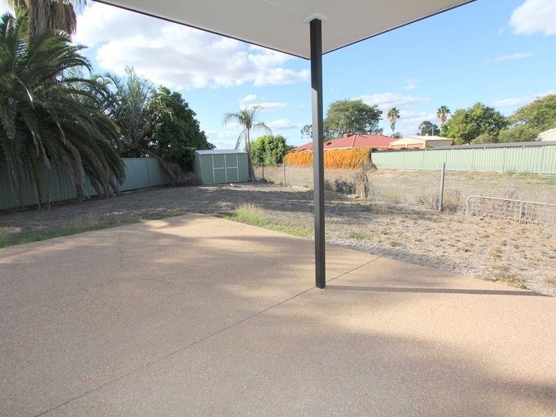 34 Barry Street, Emerald QLD 4720