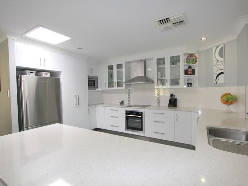 14 Kidd St, Emerald QLD 4720