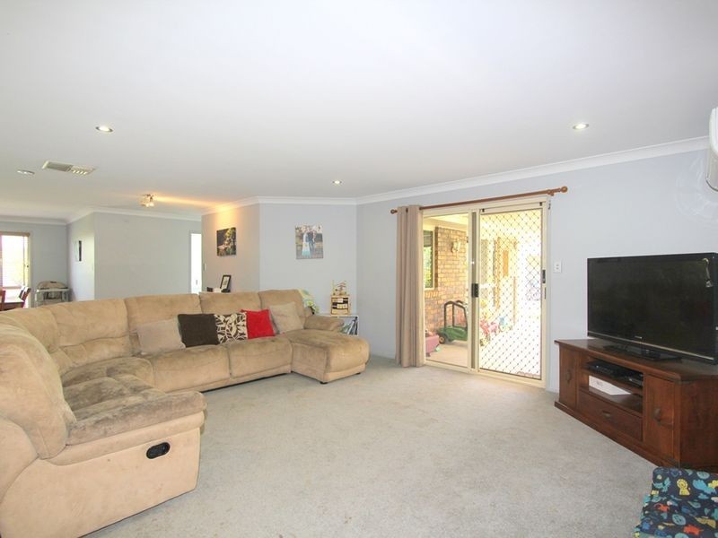 14 Kidd St, Emerald QLD 4720