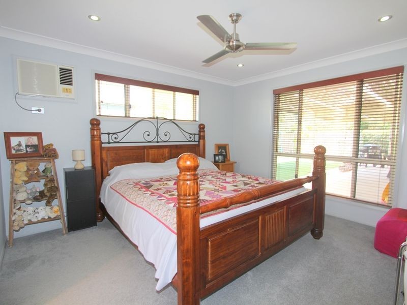 14 Kidd St, Emerald QLD 4720