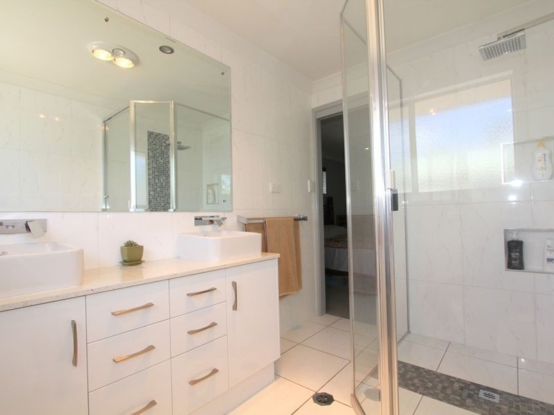 14 Kidd St, Emerald QLD 4720