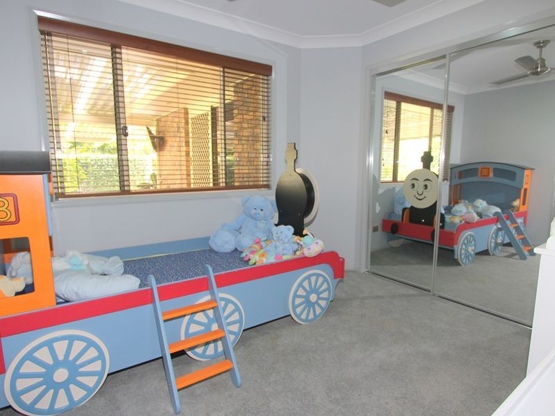 14 Kidd St, Emerald QLD 4720