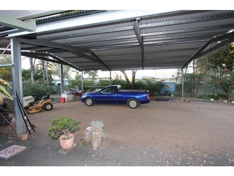 6 Cunningham Dr, Emerald QLD 4720