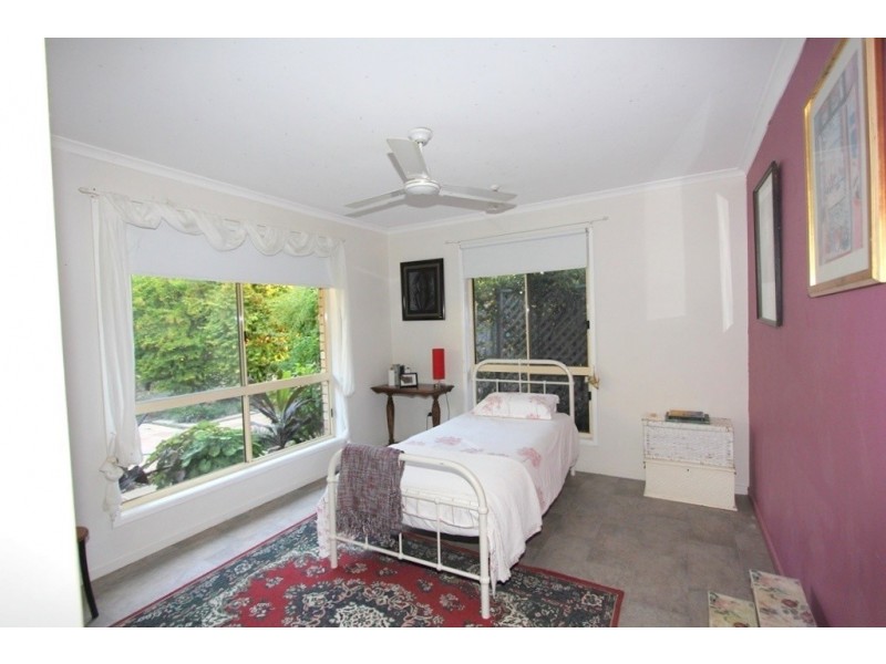 6 Cunningham Dr, Emerald QLD 4720