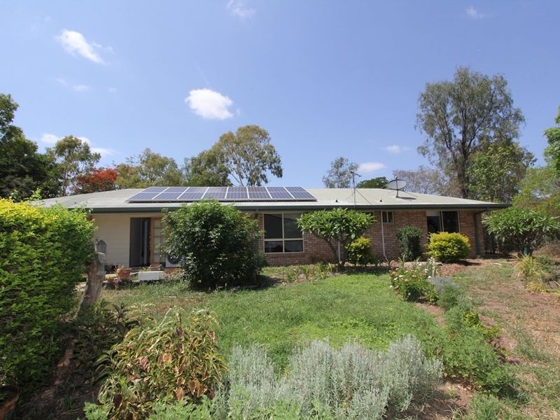 6 Cunningham Dr, Emerald QLD 4720