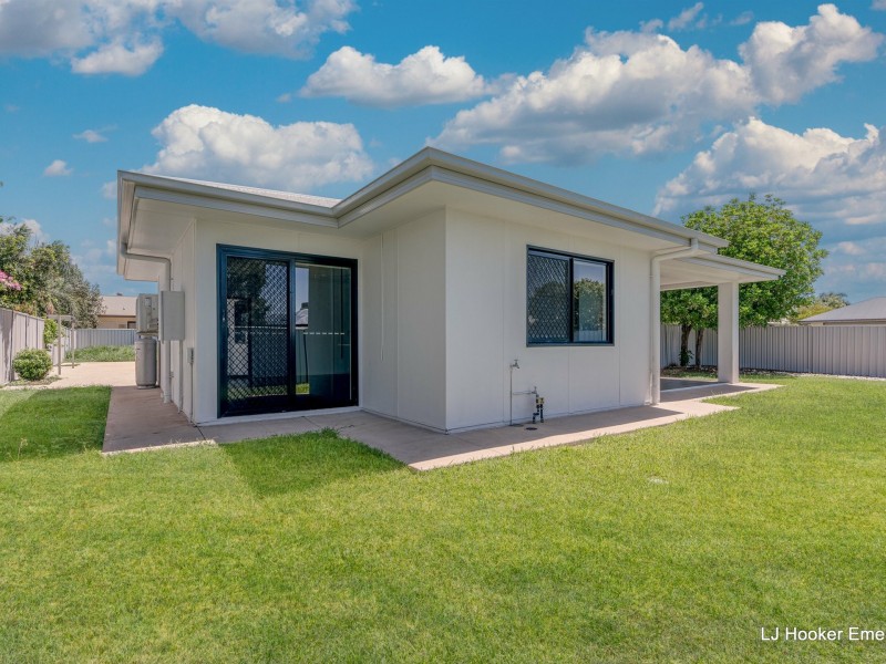 1 Glovar Street, Emerald QLD 4720