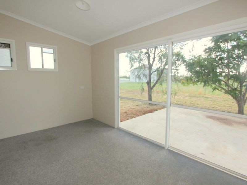 2 Windmill Lane, Emerald QLD 4720