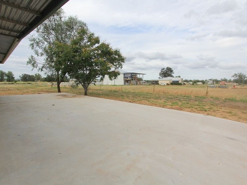 2 Windmill Lane, Emerald QLD 4720