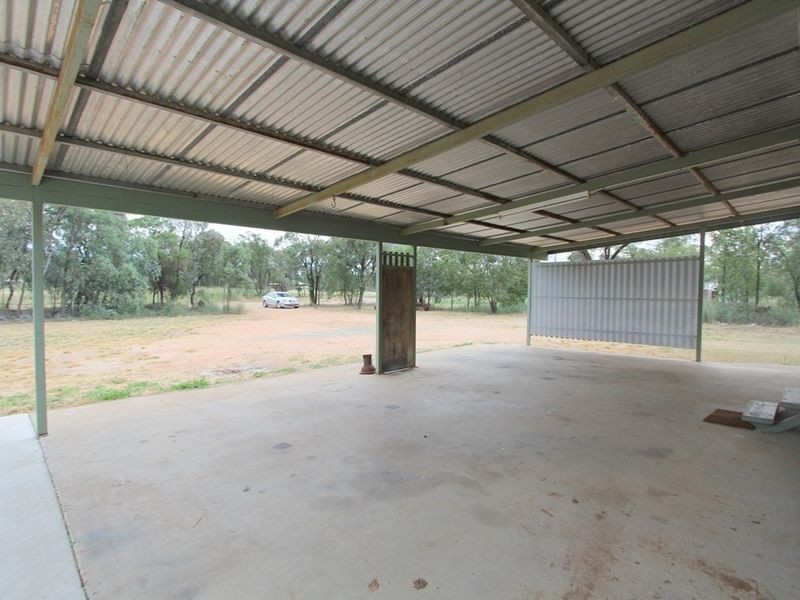 2 Windmill Lane, Emerald QLD 4720