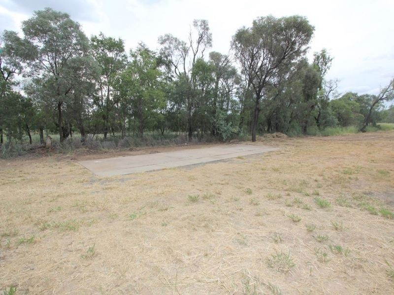 2 Windmill Lane, Emerald QLD 4720