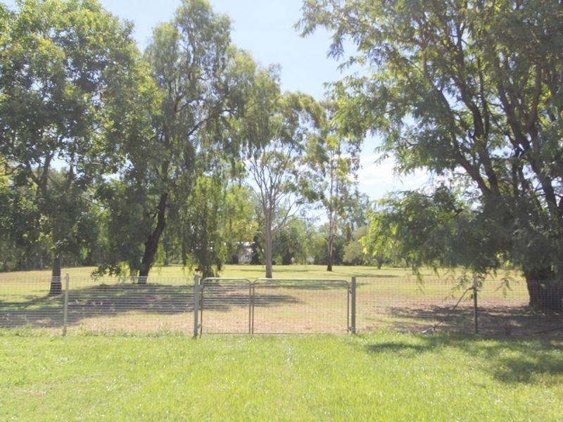 35 Tourmaline Drive, Emerald QLD 4720