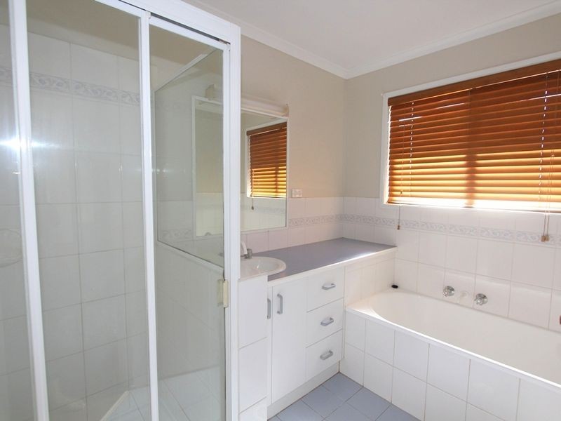 1/1 Buchholz Place, Emerald QLD 4720