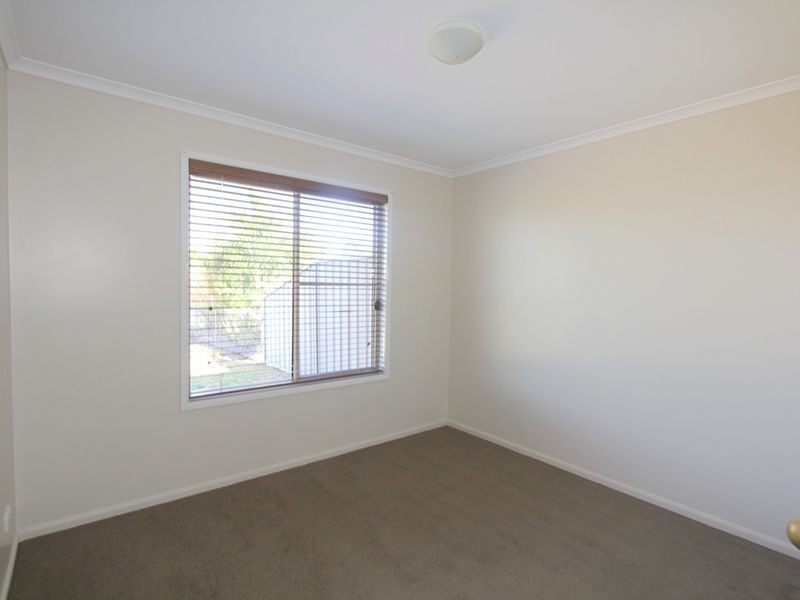 1/1 Buchholz Place, Emerald QLD 4720