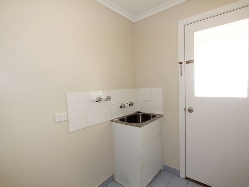 1/1 Buchholz Place, Emerald QLD 4720