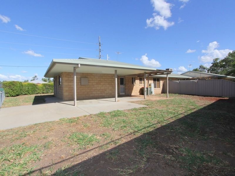 1/1 Buchholz Place, Emerald QLD 4720