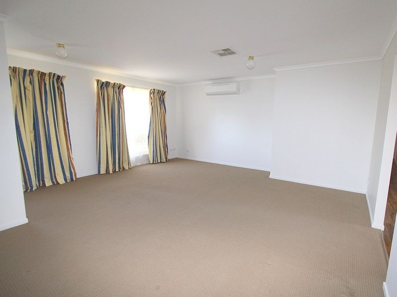 7 Barbara Court, Emerald QLD 4720