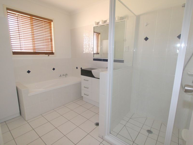 7 Barbara Court, Emerald QLD 4720