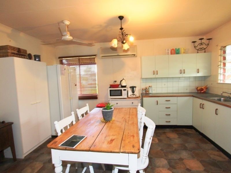 18 White Street, Emerald QLD 4720
