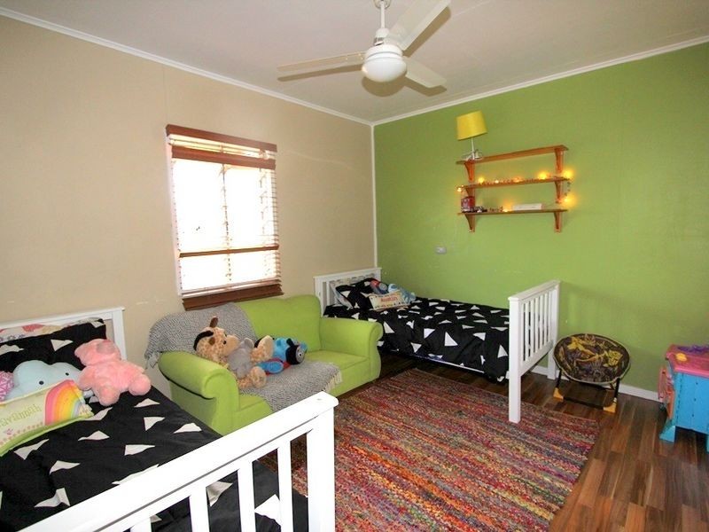 18 White Street, Emerald QLD 4720
