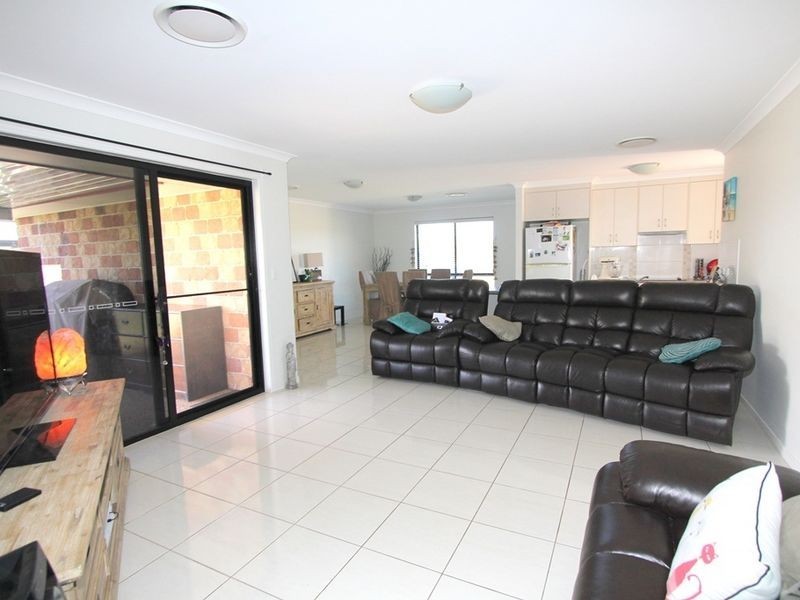 34 Lakeside Drive, Emerald QLD 4720