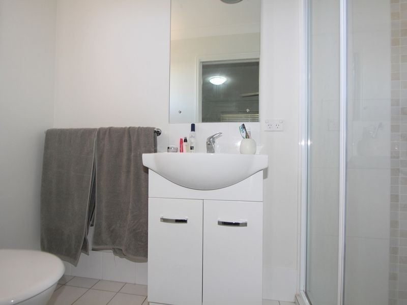 34 Lakeside Drive, Emerald QLD 4720