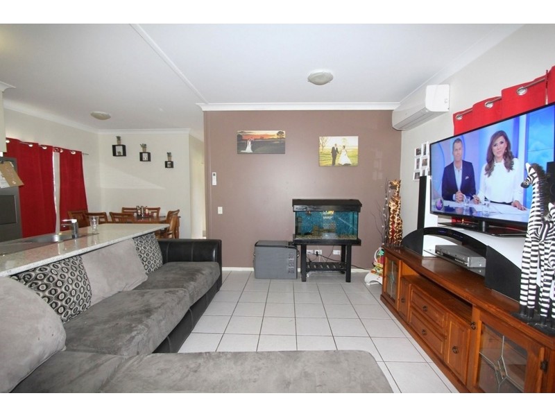 2 Poinciana Drive, Emerald QLD 4720