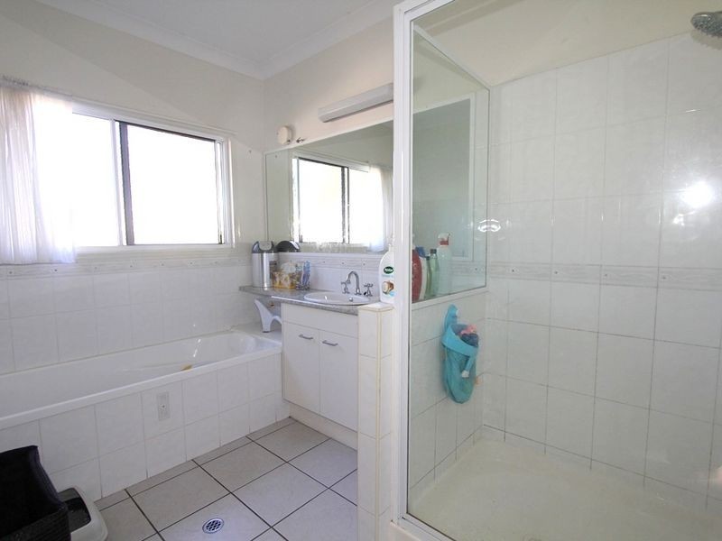 2 Poinciana Drive, Emerald QLD 4720