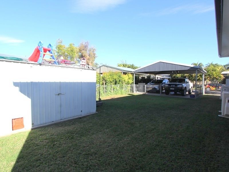 2 Poinciana Drive, Emerald QLD 4720