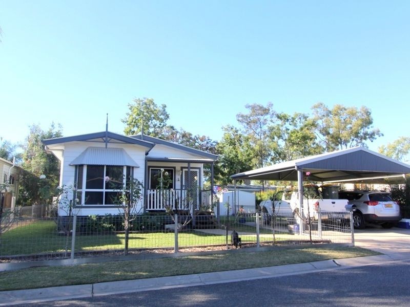 2 Poinciana Drive, Emerald QLD 4720