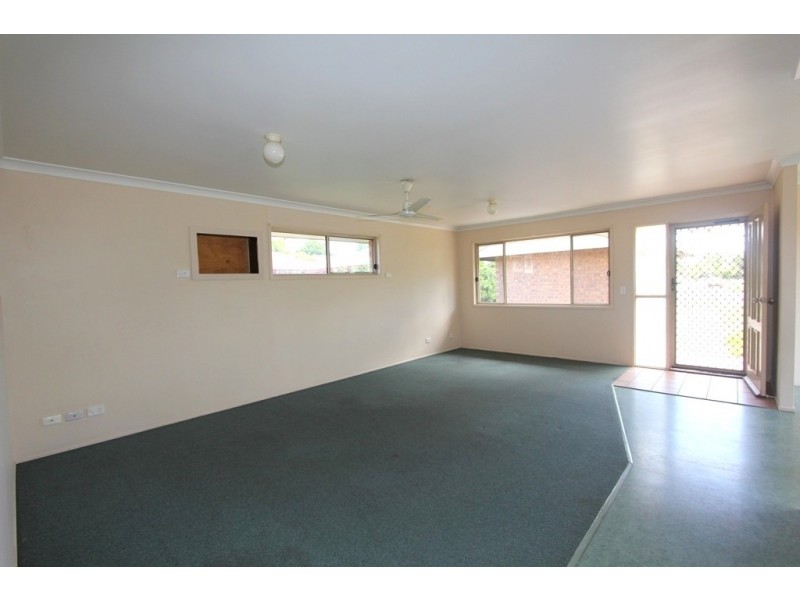 6 Frank Bell Street, Emerald QLD 4720