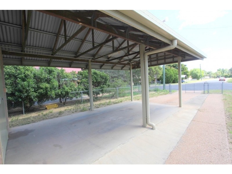 6 Frank Bell Street, Emerald QLD 4720