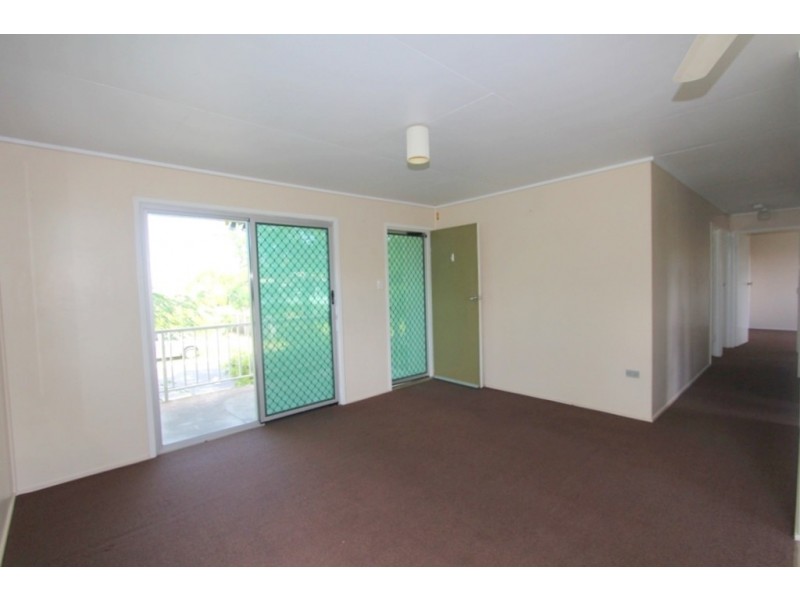 26 Lorraway Street, Emerald QLD 4720