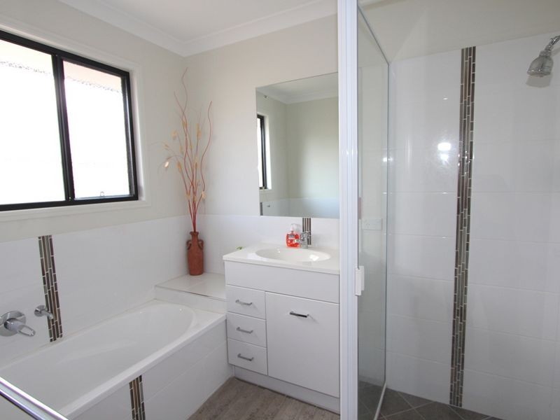 158 Opal Street, Emerald QLD 4720