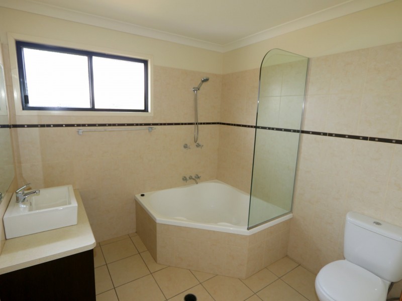 13/68 Moody Street, Emerald QLD 4720