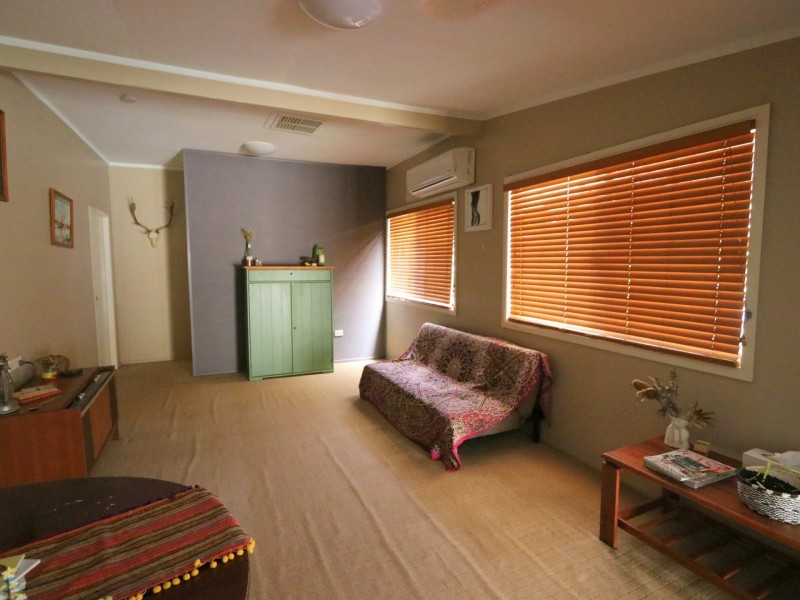 32 Retro Street, Emerald QLD 4720