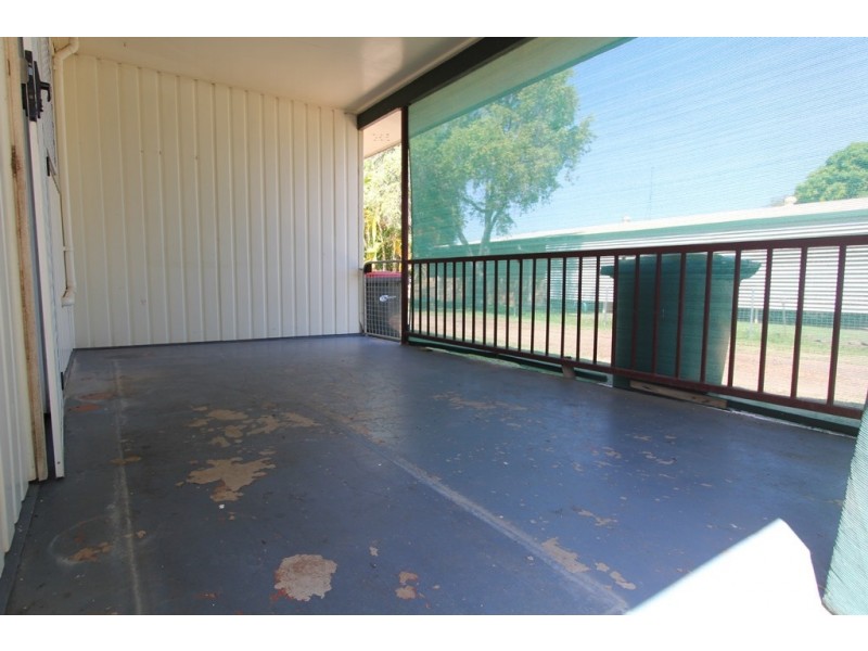 Unit 1/31 Church Lane, Emerald QLD 4720